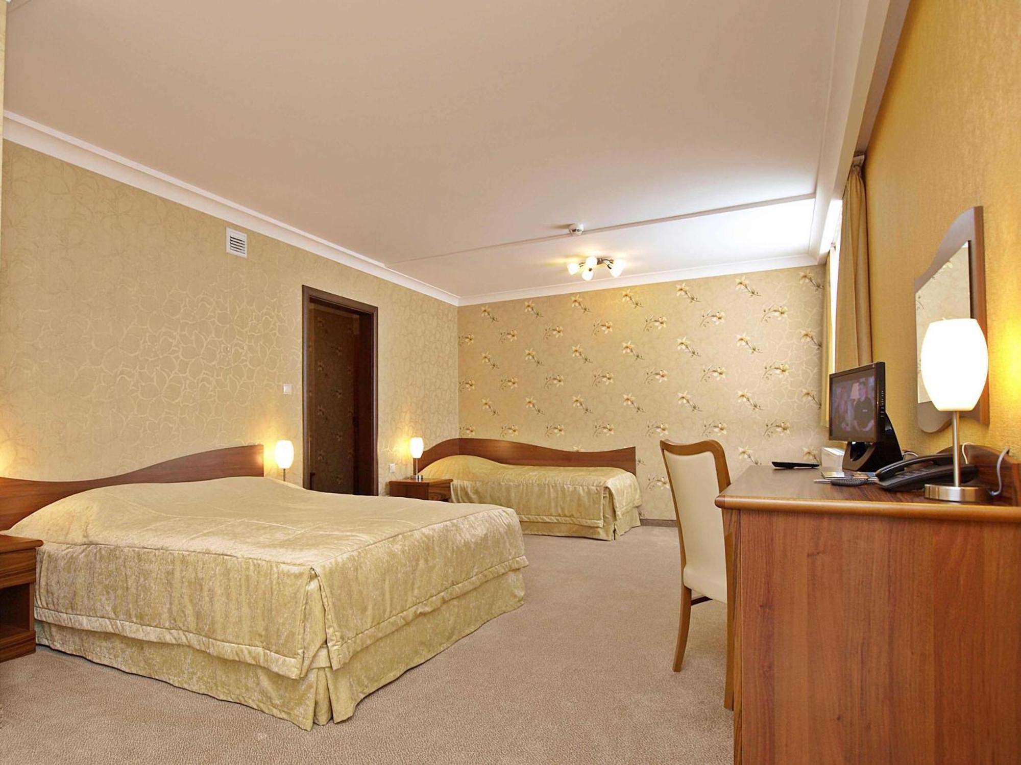 Hotel Fajkier 크로시체 외부 사진