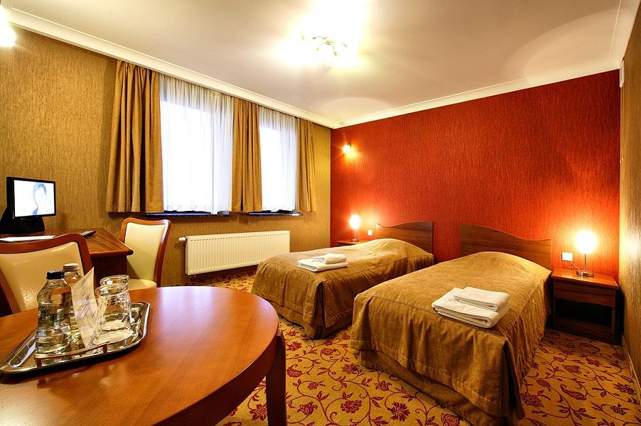 Hotel Fajkier 크로시체 외부 사진